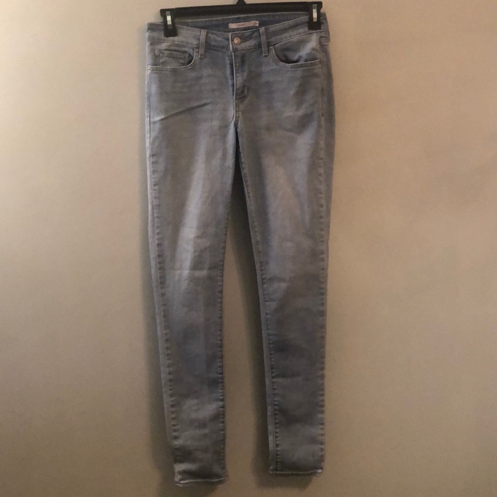 Light wash jeans
